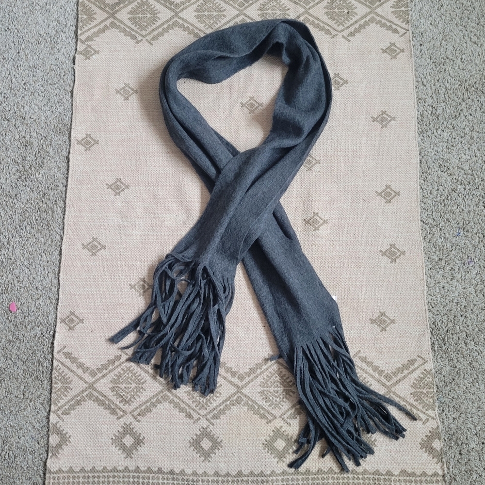 Lucky Brand Unisex Long Rectangularβ Charcoal Neck Scarf Fringe